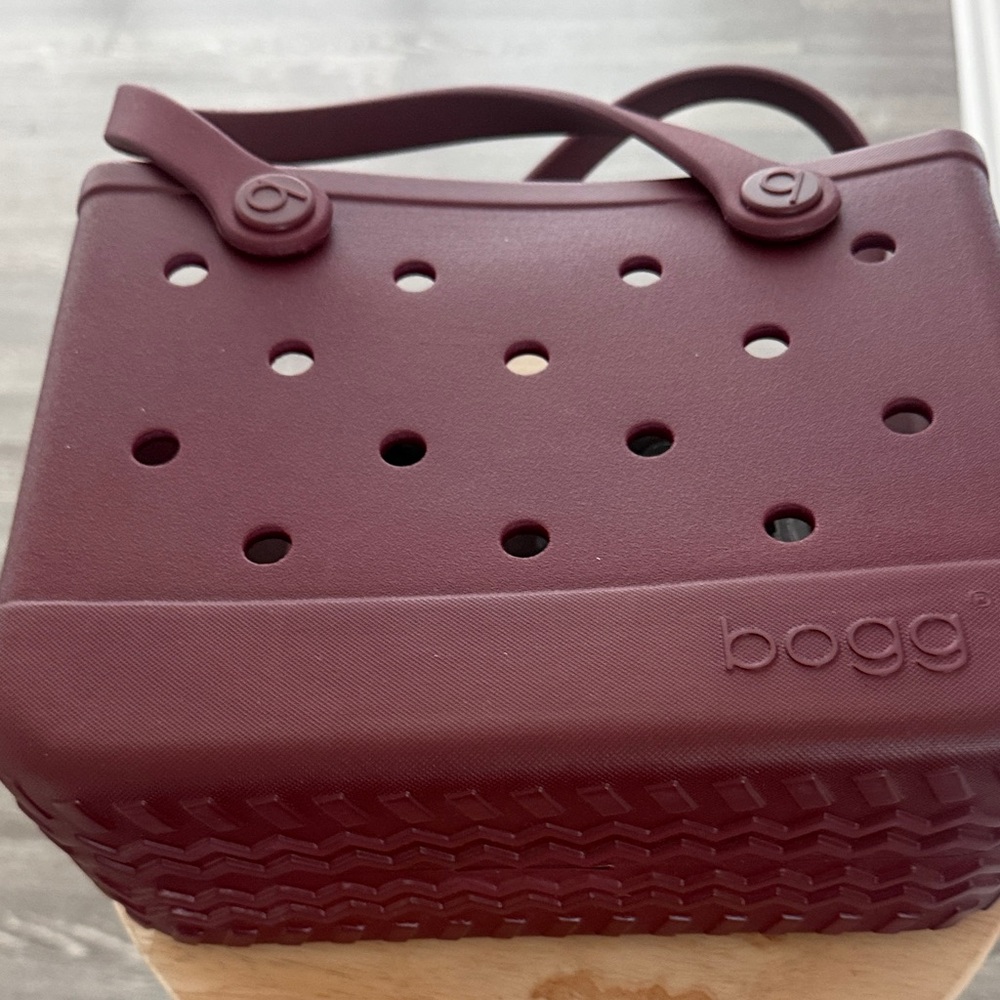 Bitty BOGG BAG Wine Color- BRAND NEW with tags! - Picture 8 of 11